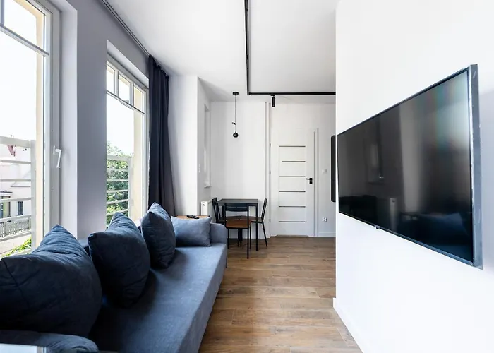 Yellow House By Victus 索波特