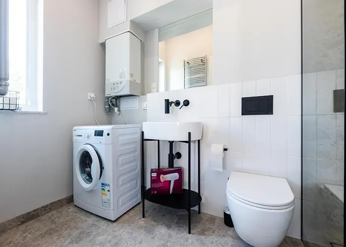 Yellow House By Victus 索波特