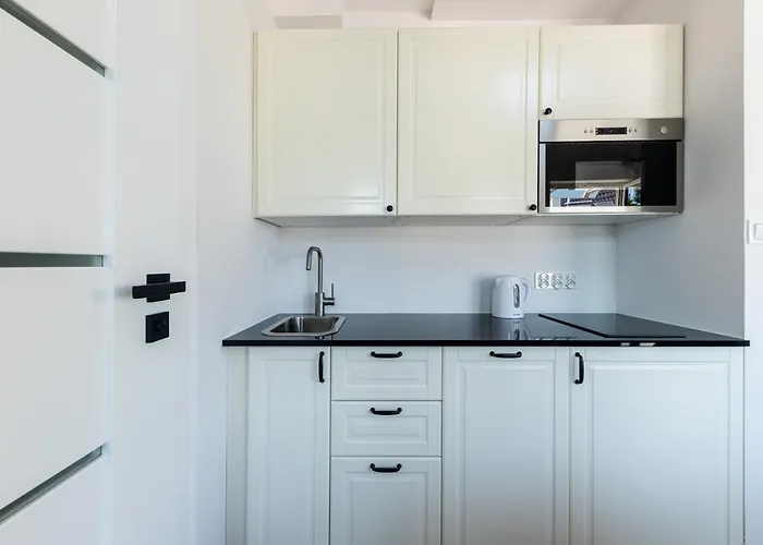 Yellow House By Victus 索波特